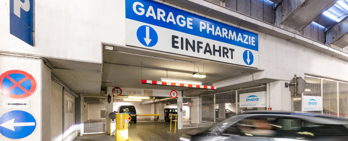 Einfahrt Garage Pharmazie
